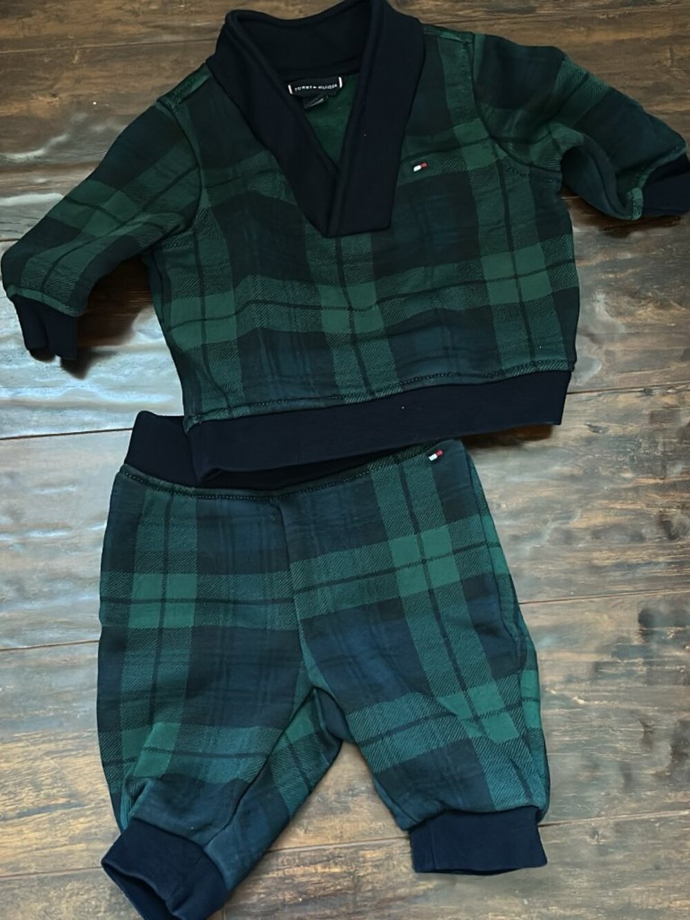3-6M matching Tommy Hilfiger set